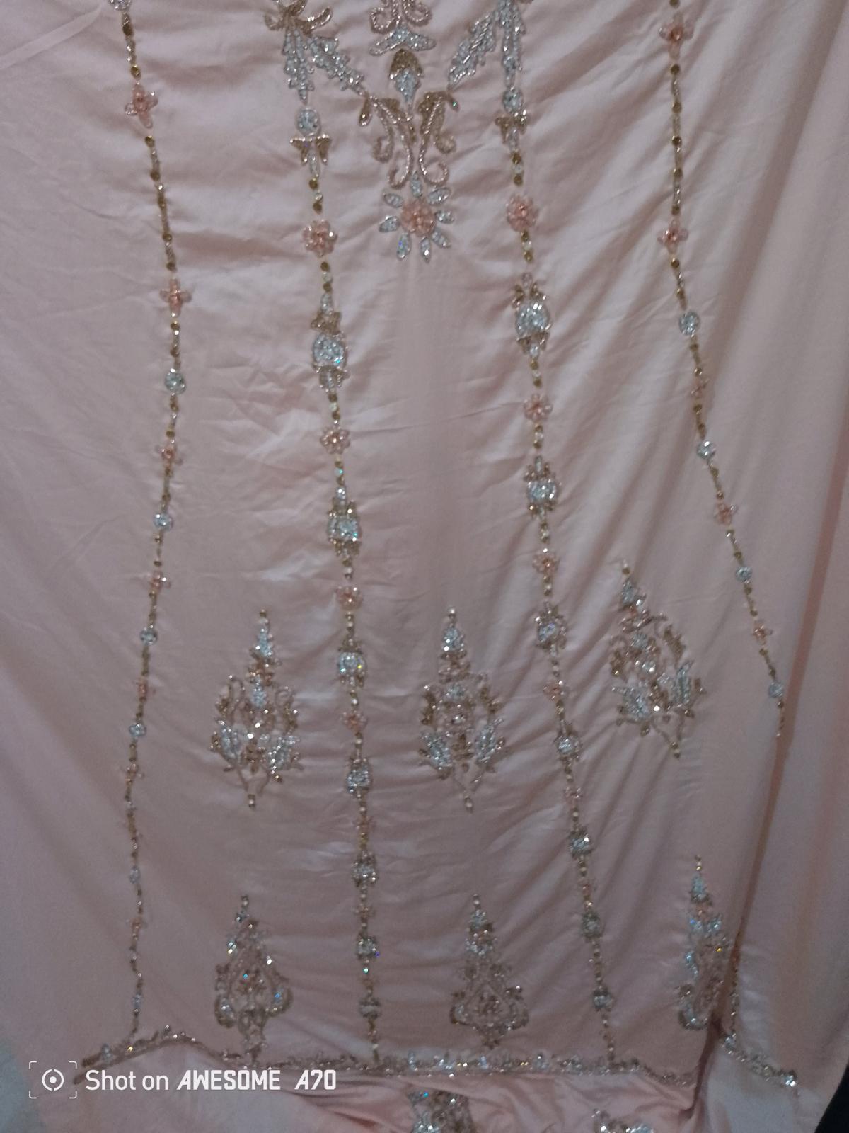 caftan Royal avec la tringle sans couture قفطان ملكي حر بدو