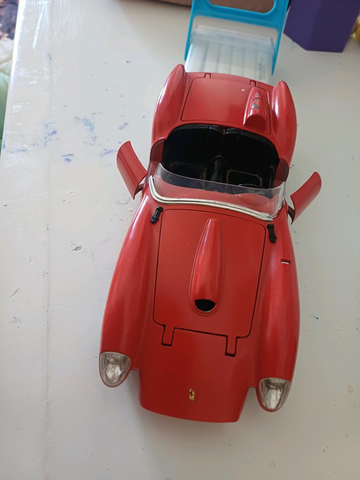 Bburago 1957 Ferrari 250 Testa Rossa  نموذج - Zeralda, Alger - Tijelabin