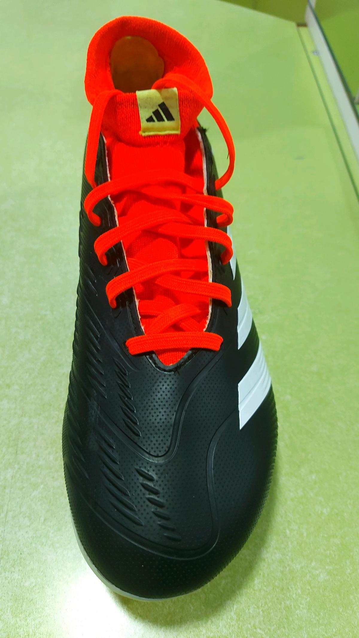 soulier de foot - Akbou, Béjaïa - Tijelabin