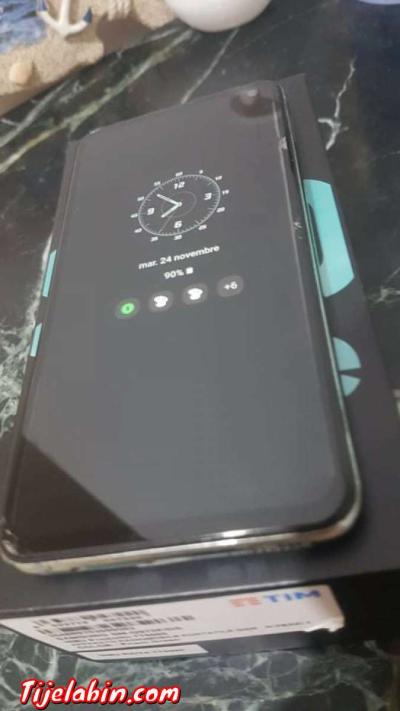 samsung s10e - Thumbnail 1