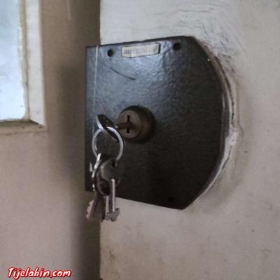 vends porte blindée للبيع باب حديد بلاندي - Thumbnail 2