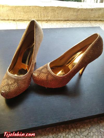 حذاء كعب عالي للعرائس جديد مقاس 40 لون ذهبي - Thumbnail 2
