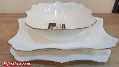 services a table Blanc - Ouled Fayet, Alger