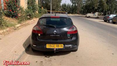 megane3 2009 - Thumbnail 2