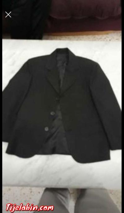 costume enfant jamais utilisé 5-6 ans - Thumbnail 2