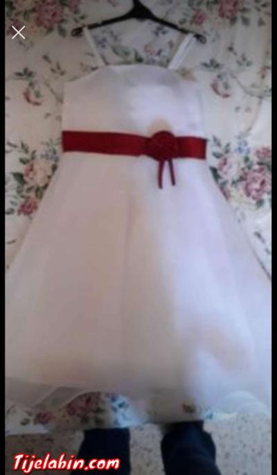 Robe jamais utilisé pour fille de 8ans - Birkhadem, Alger