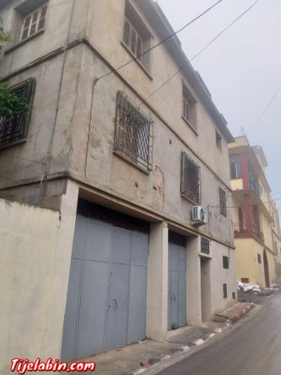 immeuble bien situé Cartier résidentiel bon coin  700 metres - Thumbnail 3