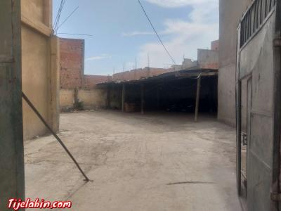 immeuble 2 appartement terrasse 3 locaux garage et  jardin - Thumbnail 4