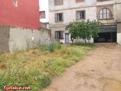 immeuble bien situé Cartier résidentiel bon coin  700 metres - Thumbnail 2