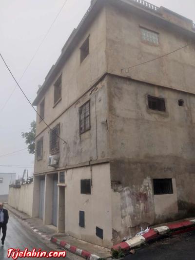 immeuble bien situé Cartier résidentiel bon coin  700 metres - Thumbnail 5