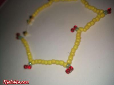 collier avec motif ( cerise) - Thumbnail 2