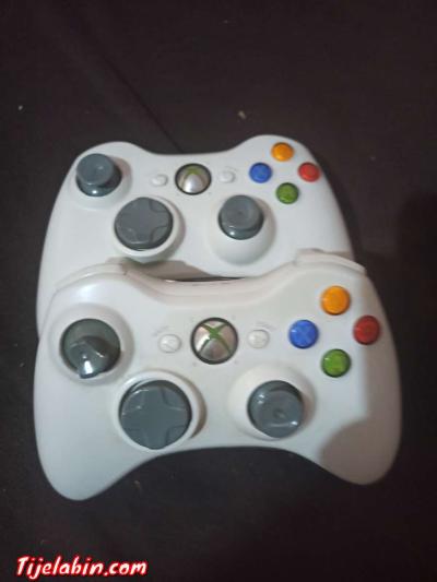 Xbox 360 slim - Thumbnail 2