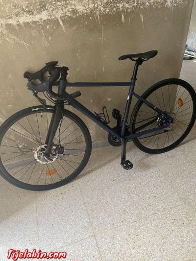 ronde un très beau vélo de course professionnel - Thumbnail 2