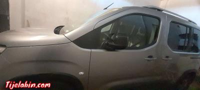 بيجو ريفتر - Thumbnail 3