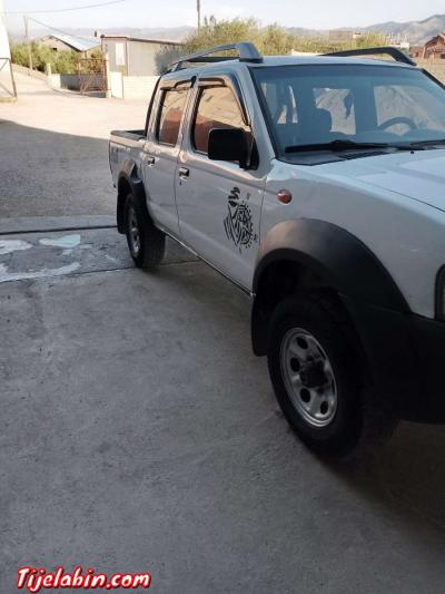 Nissan hard body 4*4 - Thumbnail 3