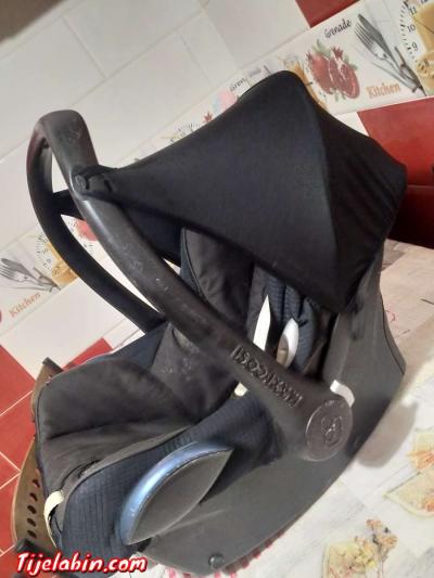 article bébé excellent état a bousmail livraison 58 wilaya - Thumbnail 3