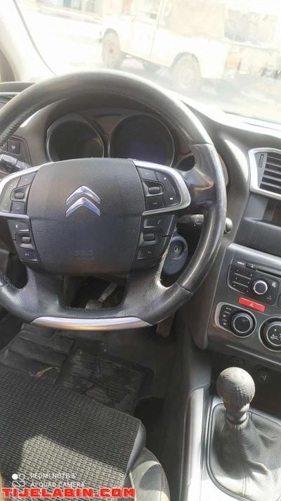 vente Citroën C4 noir 2012 machia 233000 km - Tassala El Merdja, Alger