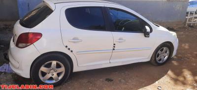 pujeot 207 anné 2011 moteur essence 1.4 vti - Ain Taya, Alger