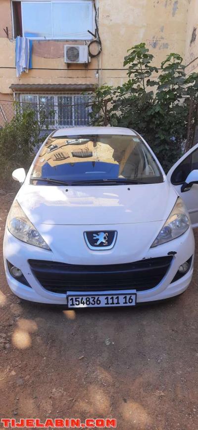 pujeot 207 anné 2011 moteur essence 1.4 vti - Thumbnail 2