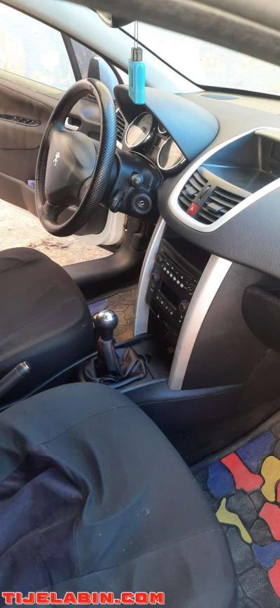 pujeot 207 anné 2011 moteur essence 1.4 vti - Thumbnail 4