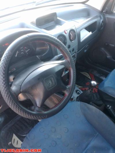 سيارة تجارية - Thumbnail 3