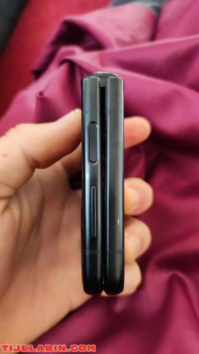 galaxy z flip 3 - Thumbnail 2