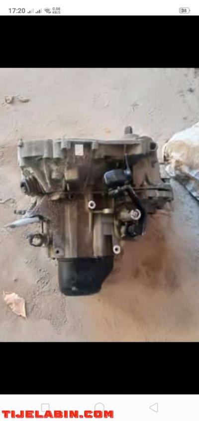 boite vitesse reneault Dacia 1.2 litres 16v manuel bon état - Thumbnail 2