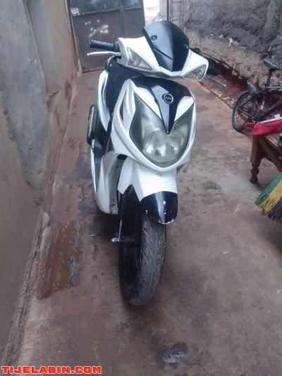 sr 2015 roso motor 10/10 carinaj 9/10 - Thumbnail 2