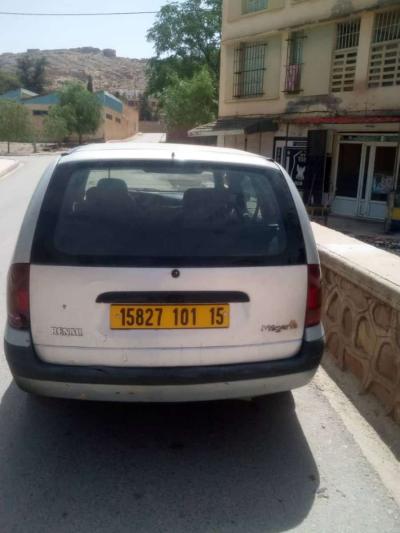 Renault Mgane 1 anne  2001 la toute - Thumbnail 3