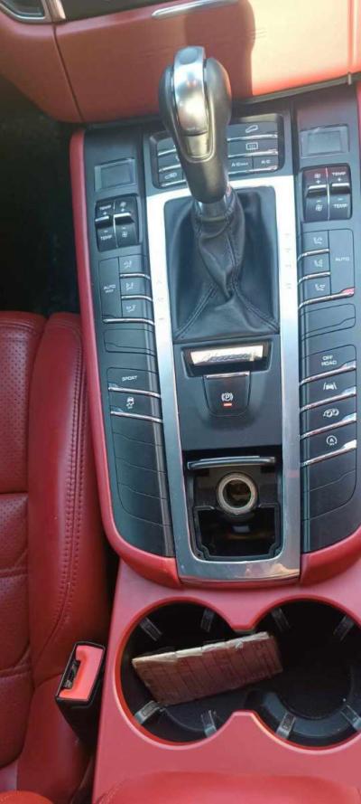 porshe macan - Thumbnail 4