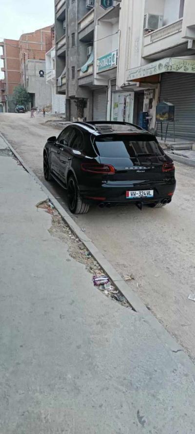 porshe macan - Thumbnail 2