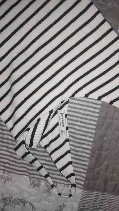 crop top - Thumbnail 2