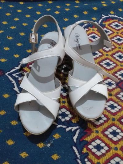 عباءة وصندالة - Thumbnail 4