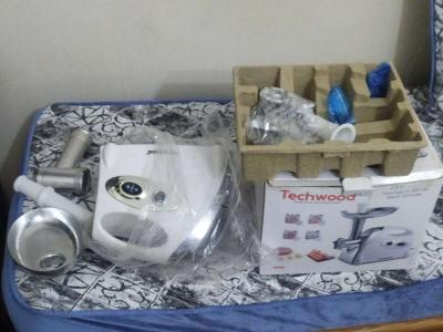 ربو للحم كهربائي للبيع مع ادوات مطبخ مستمعلة