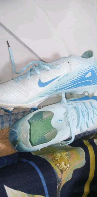 حذاء كرة قدم - Thumbnail 3