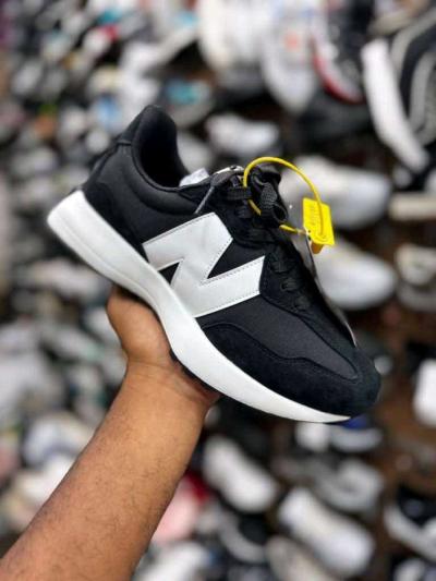 Chaussure new balance black SOLD Turk - Thumbnail 4