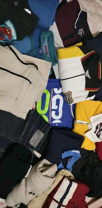 ملابس مستعملة للبيع في حالة جيدة رجال نساء اطفال - Thumbnail 4