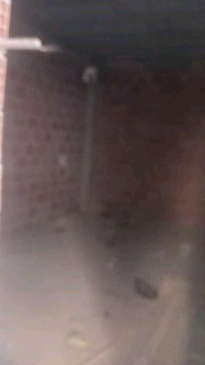 بيت 120 متر مربع نصف جاهز يحتوي على الكهرباء عرفي - Thumbnail 5