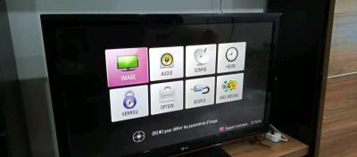 tlviseur LG 3D 42 pouces - Thumbnail 2