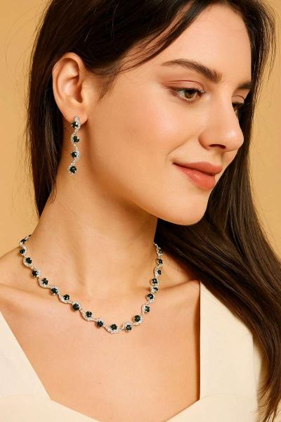 بارير الاناقة الملكية يخطف العين بالزمرد الاخضر - Reghaia, Alger