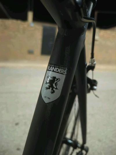 دراجة هوائية للسباق تزن 10 كيلوغرام - Thumbnail 3