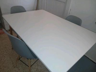 table de cuisine avec 4 chaises - Thumbnail 6