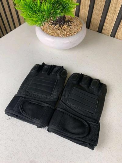 قفازات تكتيكية مضادة للانزلاق بنصف أصابع للدراجات النارية V3 - Thumbnail 4