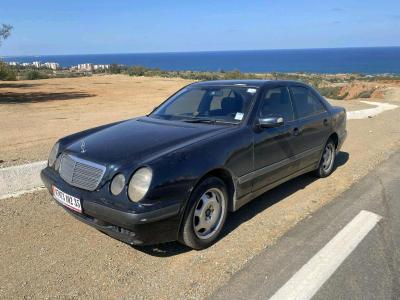 mercedes - Thumbnail 5