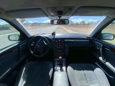 mercedes - Thumbnail 4