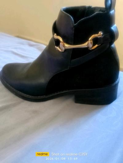 بوت نسائي - Thumbnail 3