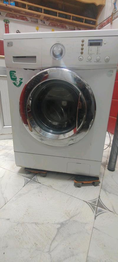 غسالة ملابس jg