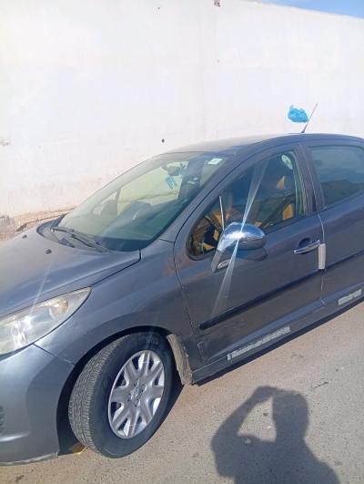 207 2012 essence - Thumbnail 5