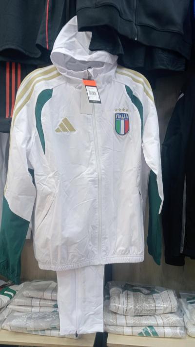 ملابس رياضية رجال واطفال