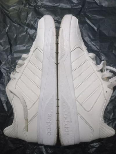 baskets hommes Adidas courtbeat blanche pointure 43 - Sidi Mhamed, Alger